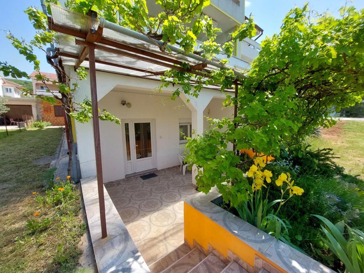 Apartment Ankica Punat Exterior photo