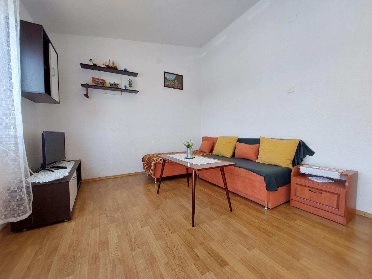 Apartment Ankica Punat Exterior photo